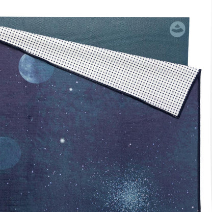 Hot Yoga Grip Towel² with anti-slip Silicone Dots | Dusty Moon print design