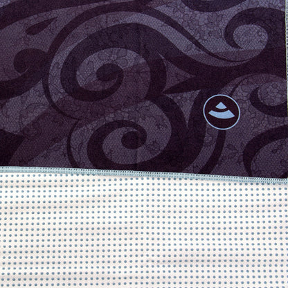 Hot Yoga Grip Towel² with anti-slip Silicone Dots | Maori Magic print design