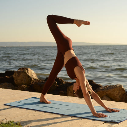 Hot Yoga GRIP TOWEL with anti-slip Silicone Dots | Plain colour